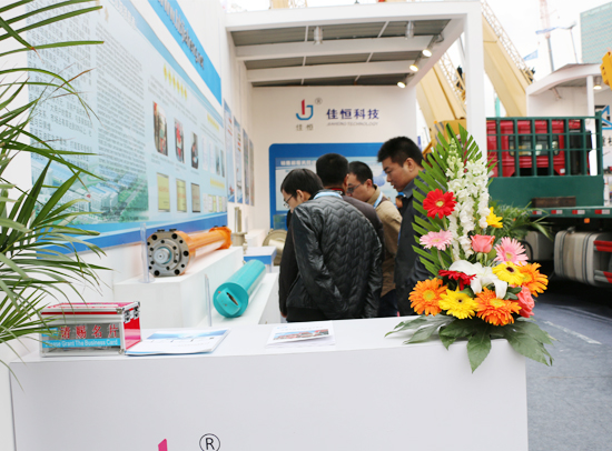 2014年寶馬(ma)展佳恒(heng)展位