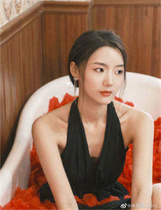 《爱的交换-《爆乳女教师 高清BD》在线》